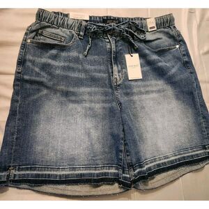 NWT Judy Blue Shorts Womens‎ 3XL High Waist Released Hem Jogger Denim Jorts LA